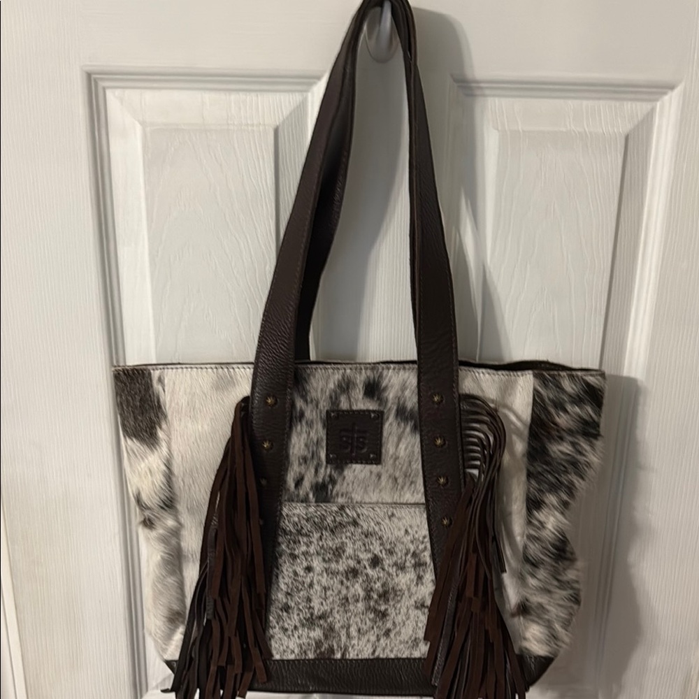Chic Brown and White Tote with Fringe